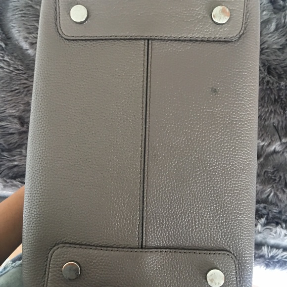 Michael Kors Mercer Tote - Picture 3 of 4